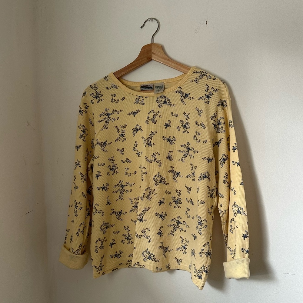 SALE — Vintage St. John’s Bay Floral Waffle Knit Top
